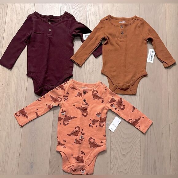 Oldnavy Unisex Baby Bodysuit Bundle 6-12 Months NWT - Picture 4 of 5